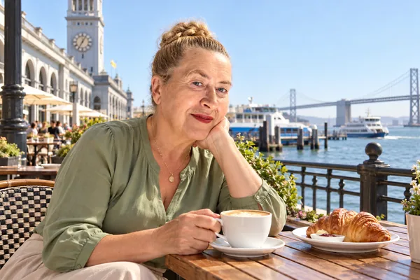 AI-образ: Кофе в Ferry Building
