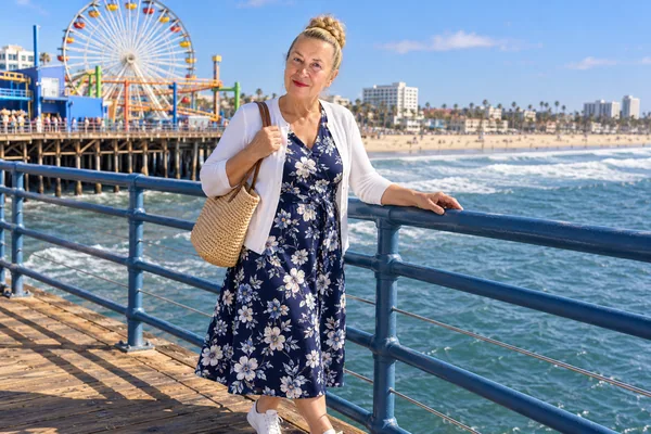 AI-образ: Пирс Santa Monica