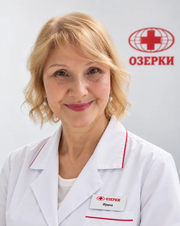 Ира · Светлый фон · портрет сотрудника